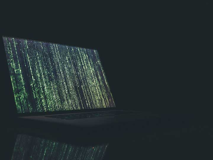 Daten verschlüsseln und Profit daraus schlagen – dieses Ziel verfolgen Hacker mit einem Verschlüsselungstrojaner. Bild: Unsplash/Markus Spiske