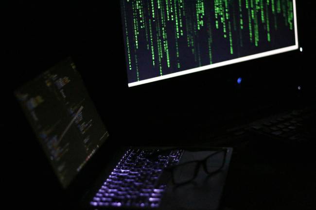 Gestohlene Zugangsdaten können Identitätsdiebstahl auslösen und Unternehmen zum Ziel schwerer Cyberangriffe machen. Bild: Unsplash/Glen Carrie