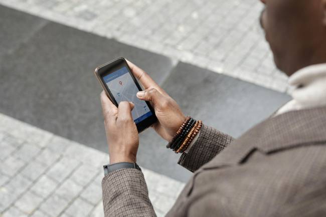 Google Maps ist mittlerweile längst mehr als Navigation. Bild: Pexels/Theo Decker