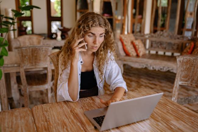 Smishing, Vishing und Messenger-Phishing nutzen SMS, Anrufe und digitale Kommunikationsdienste. Bild: Pexels/Yan Krukau